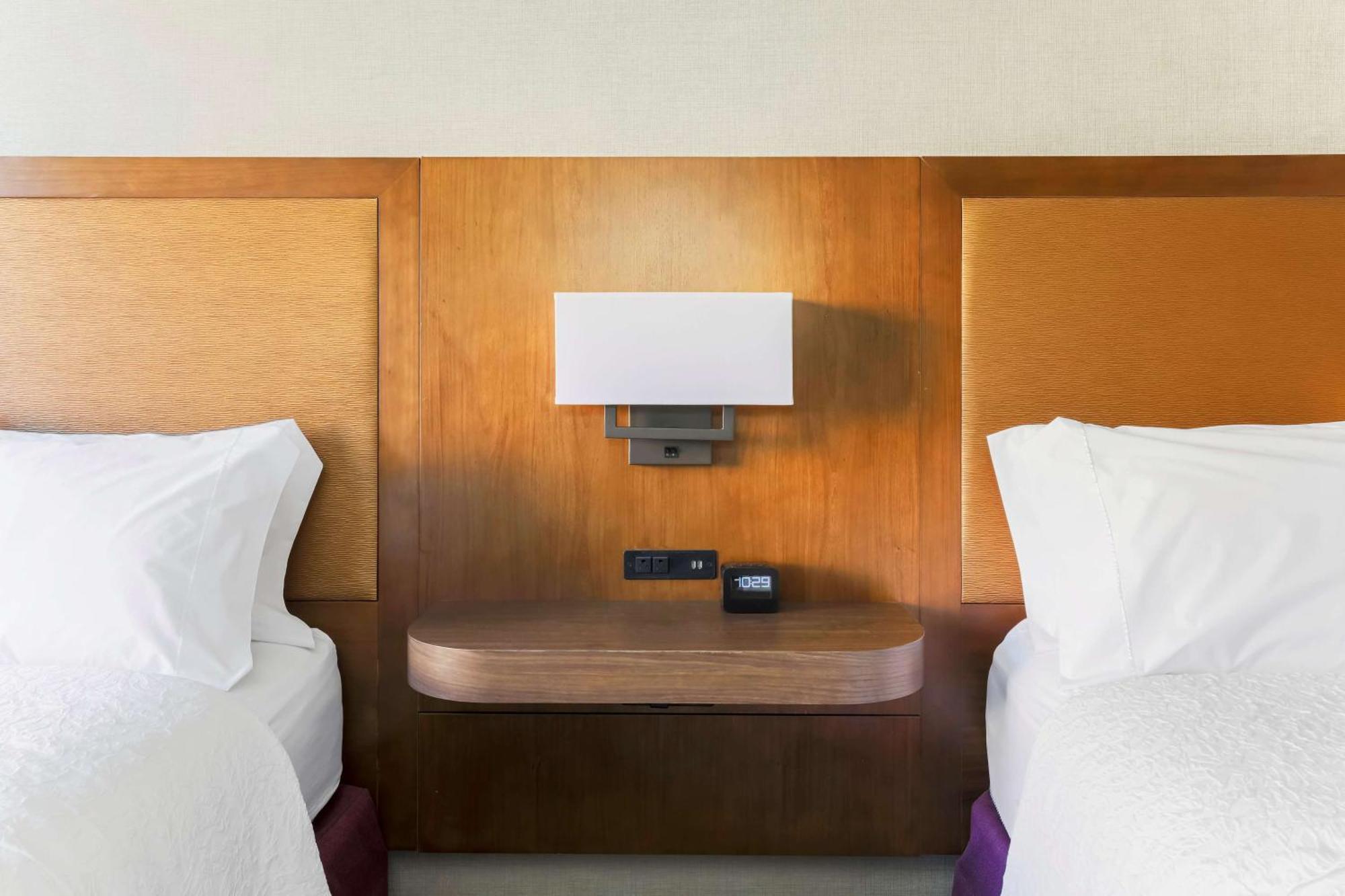 Hampton Inn & Suites Windsor-Sonoma Wine Country Екстер'єр фото