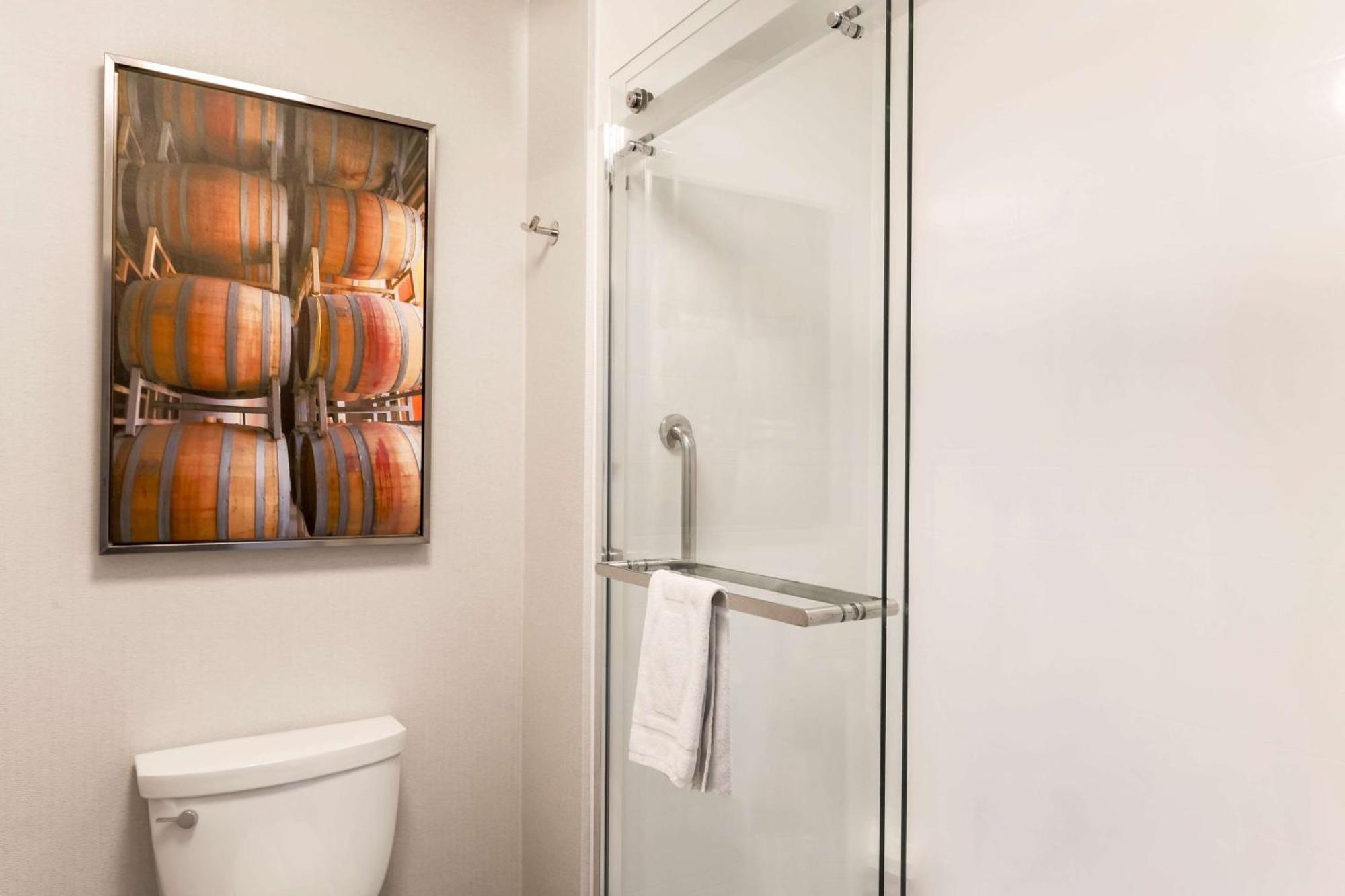 Hampton Inn & Suites Windsor-Sonoma Wine Country Екстер'єр фото