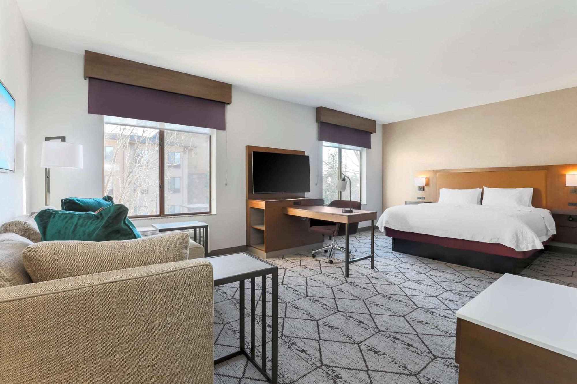 Hampton Inn & Suites Windsor-Sonoma Wine Country Екстер'єр фото
