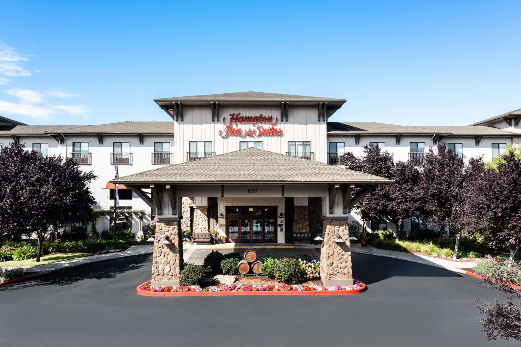 Hampton Inn & Suites Windsor-Sonoma Wine Country Екстер'єр фото