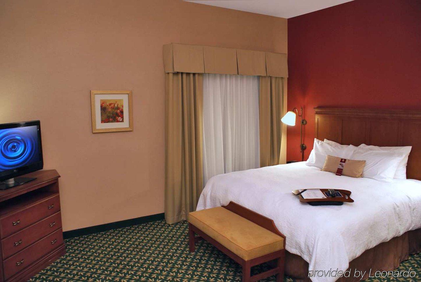 Hampton Inn & Suites Windsor-Sonoma Wine Country Номер фото