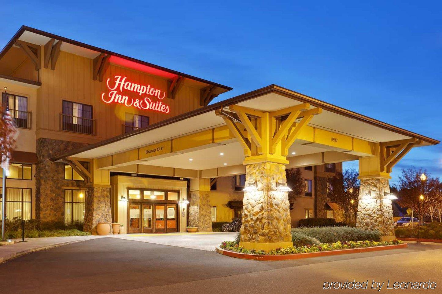 Hampton Inn & Suites Windsor-Sonoma Wine Country Екстер'єр фото